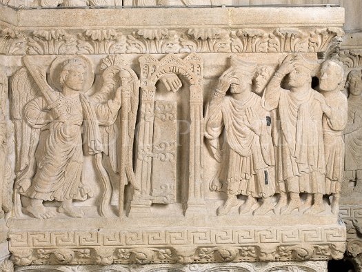 Art Roman. Arles Portail Saint-Trophime. L'ange Gardien Les réprouvés._